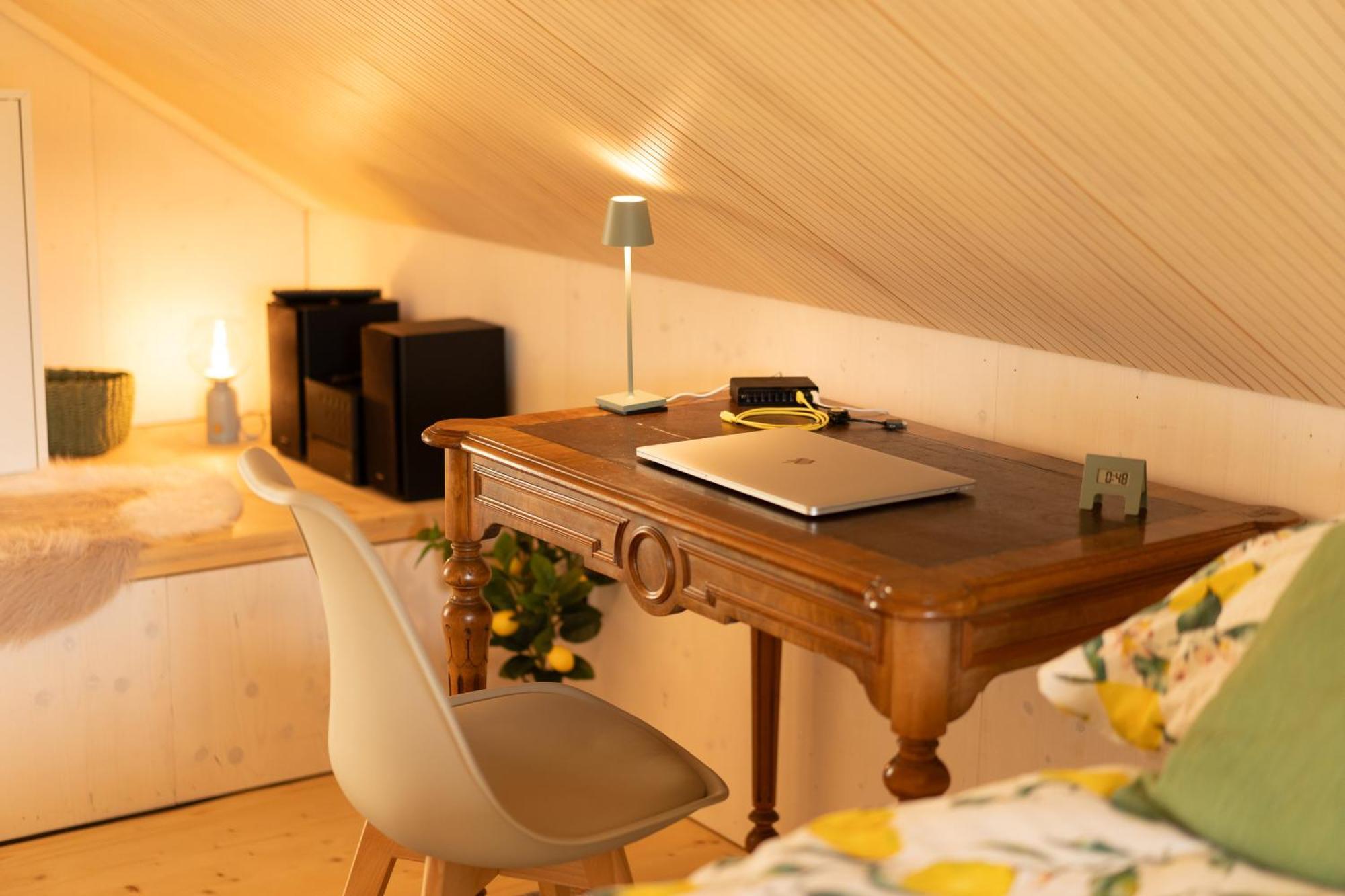 ברוג Tiny House Chez Claudine - Relaxen, Workspace, Naehe Thermen, Netflix, Free Parking & Wifi מראה חיצוני תמונה