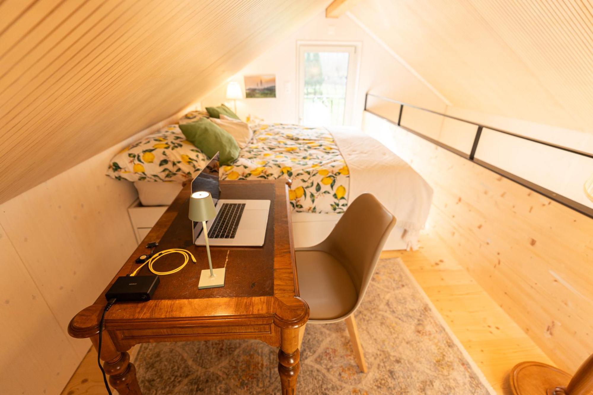 ברוג Tiny House Chez Claudine - Relaxen, Workspace, Naehe Thermen, Netflix, Free Parking & Wifi מראה חיצוני תמונה